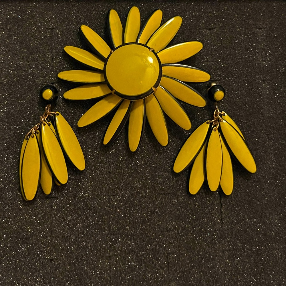 Vintage Articulated Brooch and Earrings Set